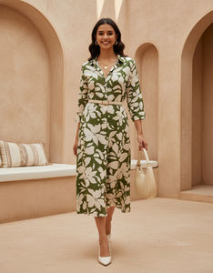 Vestido Casual de Tela Cómoda para Mujer, Diseño Ligero y Fluido, Ideal para Paseos por la Playa y Salidas Diarias - Product Image 3