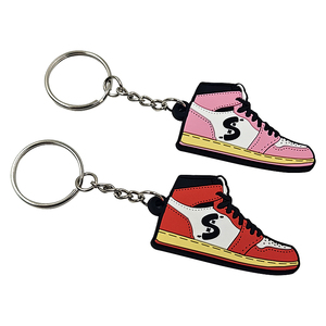 Vente en gros de porte-clés en PVC porte-clés bon marché avec logo personnalisé porte-clés en caoutchouc PVC pour voiture accessoires porte-clés pour voiture - Product Image 5