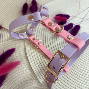 カラフルな防水犬用ハーネス、金属リベット付き、調節可能なストラップ、スタイリッシュなデザイン、犬の毎日の散歩やトレーニングに最適、耐久性のあるペット用 - Product Image 1