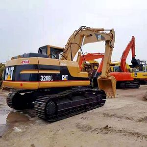 Excavatrice Caterpillar 320BL d'occasion, 20 tonnes, composant moteur essentiel, capacité de la benne de 0,9 m³, 2001-4000 heures, pour 320BL, disponible - Product Image 1