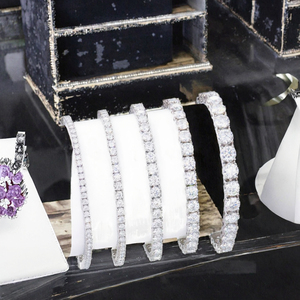 Bijoux de mode en argent 925 plaqué or avec moissanite VVS, bracelet chaîne et maillons certifié par un tiers, idéal pour cadeau et soirée, pour hommes et femmes - Product Image 3