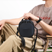 Tas Selempang Kecil Kasual Fashion Logo Kustom dengan Bahan Nylon Tahan Air, Ringan, Portabel, Sederhana, dan Tahan Lama