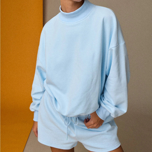 Conjunto de Sudadera de Cuello Alto y Pantalones Cortos para Mujer, Color Sólido, Manga Larga, Dos Piezas, Informal, de Felpa, para Descansar o Salir - Product Image 2