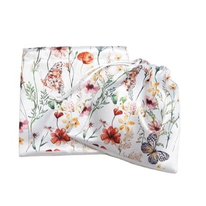 Pochette en satin de luxe à impression numérique intégrale pour écouteurs, bougies, sacs à main – Conception personnalisée avec cordon de serrage - Product Image 3