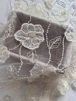 Tissu brodé de sequins en forme de feuille et de perles pour machines lourdes, maille filet tridimensionnelle, 100 % polyester tissé pour robes