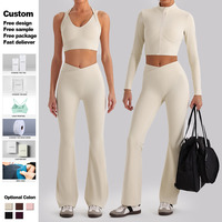 Ensemble de yoga 3 pièces avec logo personnalisé : veste à manches longues, soutien-gorge de sport et leggings évasés à taille croisée – Tenue de sport pour l'entraînement, la gym et le Pilates