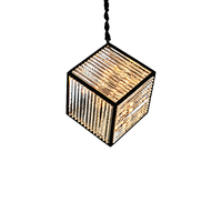 Luminaire suspendu en cristal cubique avec cadre en métal noir mat pour villa, escalier, hall d'entrée, plafond haut