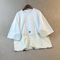 Camiseta Gráfica Personalizada de Moda para Hombre, Estilo Boxy Oversize con Diseño de Contraste y Detalles en Contraste
