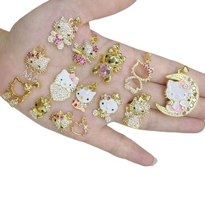 CZ9274 Delicati Ciondoli Charm a Forma di Animale (Gatto, Ape, <span class=keywords><strong>Coccinella</strong></span>) Placcati Oro 18k con Micro Pavé di Zirconi e Smalto Multicolore Rosa - Product Image 6