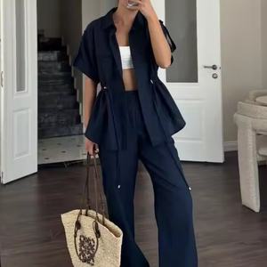 Ensemble deux pièces sur mesure en lin pour femme : chemise d'été à col rabattu et pantalon taille haute - Product Image 5