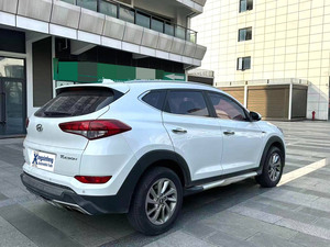 <span class=keywords><strong>Hyundai</strong></span> <span class=keywords><strong>Tucson</strong></span> <span class=keywords><strong>2015</strong></span> 1.6T GLS 2WD Smart Automático, Auto Usado Barato, Volante a la Izquierda, SUV Compacto - Product Image 4