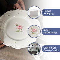 Service de table en porcelaine de style vintage crème, embossé, fabriqué en Chine, sur mesure, 4 pièces.