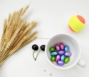 Oeufs en <span class=keywords><strong>chocolat</strong></span> doux joyeux jour <span class=keywords><strong>de</strong></span> Pâques par des oeufs en <span class=keywords><strong>chocolat</strong></span> creux formant la machine et le moule en forme d'<span class=keywords><strong>oeuf</strong></span> - Product Image 2