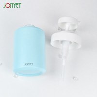 Flacon pompe en PET givré de qualité supérieure 500 ml avec pompe à col doré pour lotion, shampoing, gel douche, en stock, logo personnalisé, articles d'accueil pour hôtel