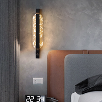 Lampes murales LED à intensité variable noires avec abat-jour en acrylique et cadre en fer, design moderne et luxueux de style nordique pour chambre à coucher