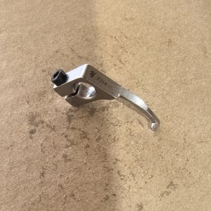 Número <span class=keywords><strong>de</strong></span> Pieza 27103R Looper l AK3700F Máquina <span class=keywords><strong>de</strong></span> <span class=keywords><strong>Coser</strong></span> Flecos para Alfombras, Máquina <span class=keywords><strong>de</strong></span> <span class=keywords><strong>Coser</strong></span> Bordes <span class=keywords><strong>de</strong></span> Alfombras <span class=keywords><strong>de</strong></span> Doble Aguja - Product Image 3