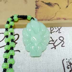 สร้อยคอจี้รูปจิ้งจอกเก้าหางสไตล์จีนโบราณ ทำจากหยกและแคลซิโดนี - Product Image 3