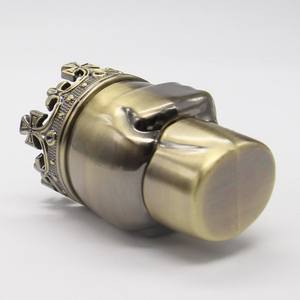 Broyeur à herbes en forme de squelette, broyeur à tabac à 3 couches, broyeur à herbes manuel, moulin à herbes en plastique - Product Image 5