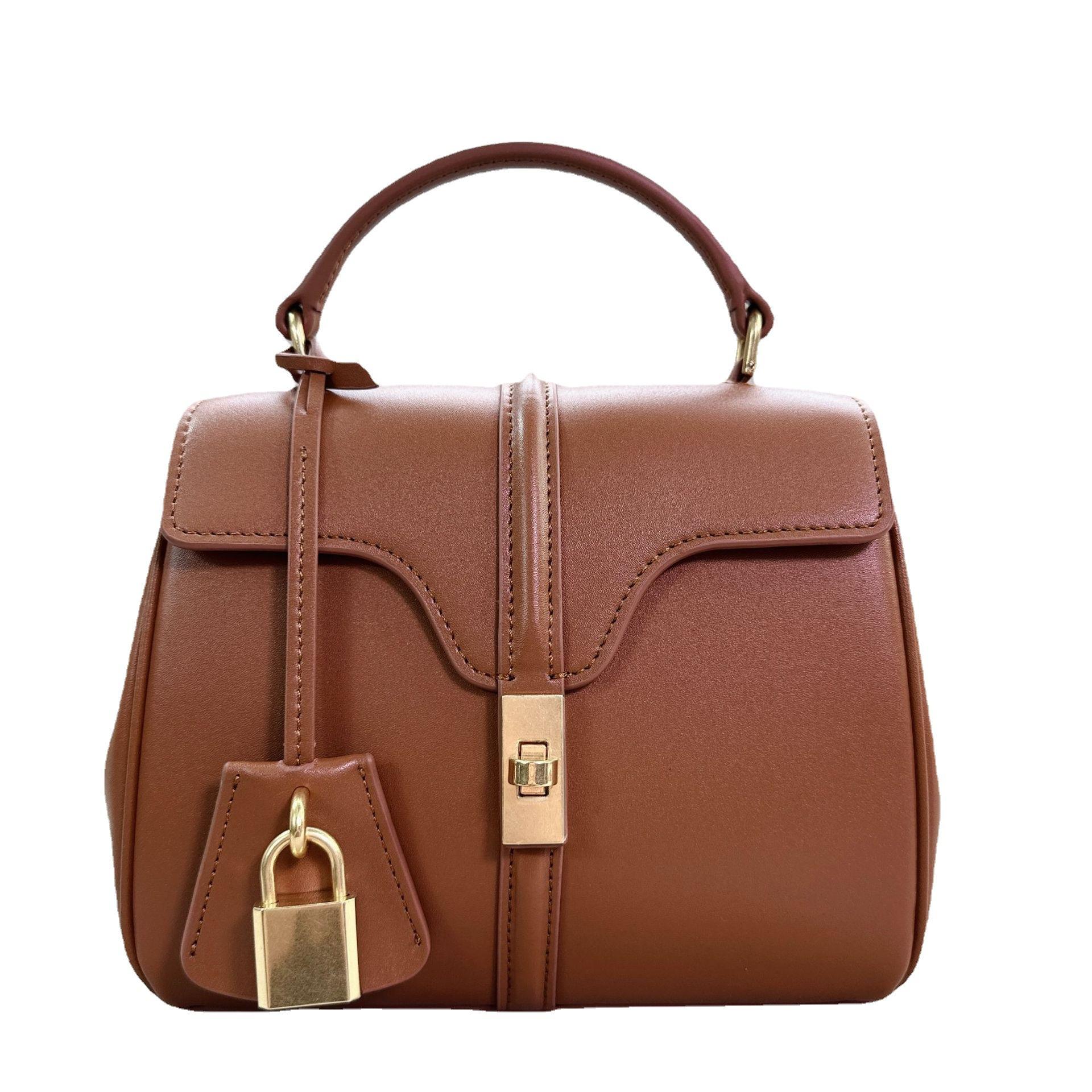 สีน้ำตาล