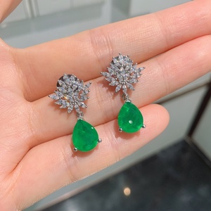 ชุดเครื่องประดับวินเทจรักษ์โลก ทองเหลืองชุบทองประดับเพทายสีเขียวทรงลูกแพร์ ต่างหู สร้อยคอ แหวน ไม่ลอก ไม่ดำ สำหรับผู้หญิง ออกงานปาร์ตี้ - Product Image 4