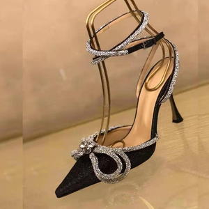 Escarpins tendance pour femme à paillettes argentées/noires, avec nœud en cristal et bout couvert, collection 2025 - Product Image 2