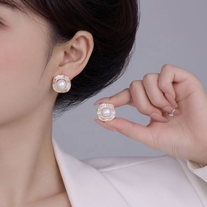 Light Luxury High-End Women's <b>Stud</b> <b>Earrings</b> Trendy Fashionable S925 <b>Silver</b> Needle Gold Plated Inlaid Zircon Geometric Pattern - Product Image 2