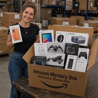Boîte mystère avec Smart TV, approvisionnement direct usine, grand assortiment d'électronique, casque VR, projecteur, smartphone pour distributeur