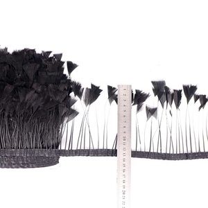 Nastro di Piume di Tacchino Bianche Tinte Effetto Marabù per Rifiniture di Abiti, Gonne e Vestiti - Product Image 2
