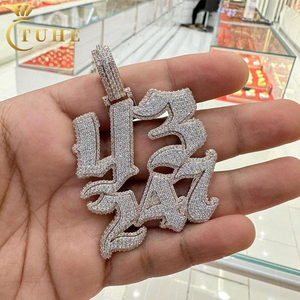 <span class=keywords><strong>Ciondolo</strong></span> Personalizzato da <span class=keywords><strong>Uomo</strong></span> con Moissanite VVS Rotonda in <span class=keywords><strong>Argento</strong></span> 925, Charm Hip Hop con Lettera, Gioiello Personalizzabile con Nome per Regalo di Anniversario - Product Image 1