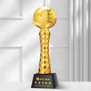 Trophée en cristal en forme de globe terrestre doré en gros, trophée en résine <span class=keywords><strong>vierge</strong></span> personnalisé, trophée de récompense - Product Image 4