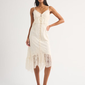 Robe midi élégante en dentelle ivoire pour femme, boutonnée, à ourlet asymétrique, style bohème, idéale pour les vacances, le quotidien, la plage ou les soirées. - Product Image 1