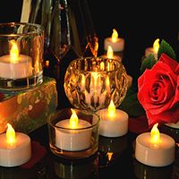 Bougie LED sans flamme à piles TSINYE avec flamme vacillante jaune - Décoration artisanale en plastique pour la maison pour Noël