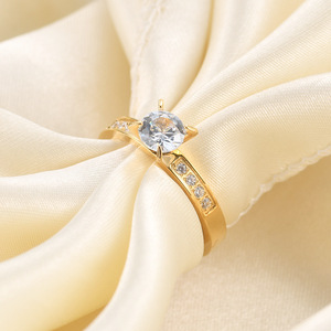 Bague en or pour femme avec zircon et accents de diamants, sertie à griffes, bijoux de fiançailles CG1844 - Product Image 3