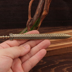 Espada Yue King, Adorno de Latón, Estilo Chino, Modelo de Arma Decorativa, Decoración para el Hogar, Regalo, Recuerdo, Adorno de Mesa - Product Image 3