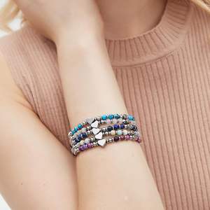 Delicada Pulsera de Piedras Preciosas de 4 mm con Forma de Corazón, Joyería Apilable de Acero Inoxidable con Cuentas para Regalos de Navidad para Hija o Amiga - Product Image 2