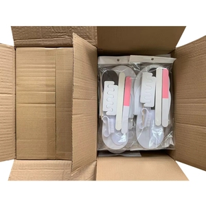 Kit de manucure et pédicure jetable avec lime à ongles, brosse, ensemble de soins des pieds et pantoufles pour salon, spa, hôtel, bain – Trousse d'outils de pédicure - Product Image 3