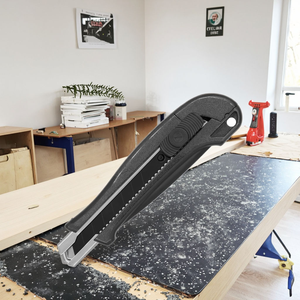Cuchillo Multiusos <span class=keywords><strong>de</strong></span> Acero al Carbono <span class=keywords><strong>de</strong></span> Alta Resistencia <span class=keywords><strong>de</strong></span> 18 mm, Grado Industrial, Personalizable OEM, Hoja Retráctil, Herramienta para Embalaje <span class=keywords><strong>de</strong></span> Almacén - Product Image 4