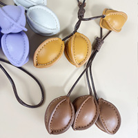 Meerdere kleuren PU lederen fruitzaadjes hanger met olieverf & met lang koord handgemaakte tas mode hanger hangende decoratie