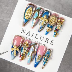 Ongles artificiels de luxe faits main de haute qualité, 10 pièces, longs, forme stiletto, en acrylique, à presser, avec accents 3D en bijoux - Product Image 5