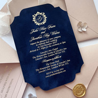 Suite d'invitations de mariage de luxe découpées sur mesure avec monogramme doré, carte RSVP, enveloppe et sceau de cire pour événements de mariage