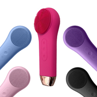 Brosse nettoyante faciale en silicone souple 2-en-1 et appareil exfoliant ultrasonique pour un nettoyage en profondeur des pores et une meilleure absorption des sérums