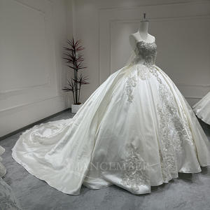 Vestido de Novia Largo hasta el Suelo con Escote Corazón, Estampado Floral, Estilo Moderno y Glamuroso, Color Marfil, con Apliques Bordados - Product Image 2