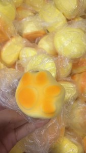 Juguete Antiestrés de Pan de Queso al por Mayor, Juguete Pequeño de Alimentos Realistas de Rebote Lento, Suave y Blandito para Aliviar el Estrés - Product Image 6