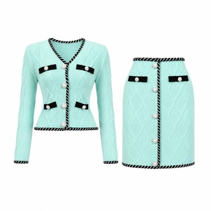 เสื้อคาร์ดิแกนถักไหมพรมปักลายสไตล์ฝรั่งเศสคลาสสิกคอวีสีพื้นผ้าซาติน BetterGirl คอลเลคชั่นฤดูใบไม้ร่วง-ฤดูหนาว พร้อมกระโปรงทรงเอแฟชั่น - Product Image 5