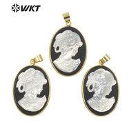 WT-JP268 Nouveau design, pendentif ovale en agate noire avec fond en nacre, image de beauté, magnifique pendentif sculpté à la main avec un cadre en or, pendentif de beauté