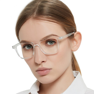 Gafas Retro de Montura Cuadrada Negra Extra Grandes para Mujer, Ligeras, con Protección Anti-Luz Azul y Detalles Metálicos - Product Image 6