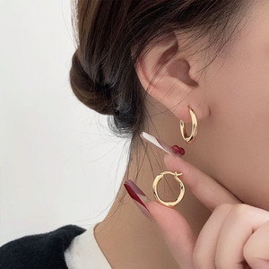 S925 <b>Silver</b> <b>Stud</b> <b>Earrings</b> For Women Minimalist Fashionable Design Everyday Wear 925 <b>Silver</b> Jewelry - Product Image 3