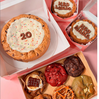Boîtes à gâteaux, donuts, sushis et sucre en carton carré biodégradable et écologiques, personnalisables, gaufrées quadricolores, recyclées