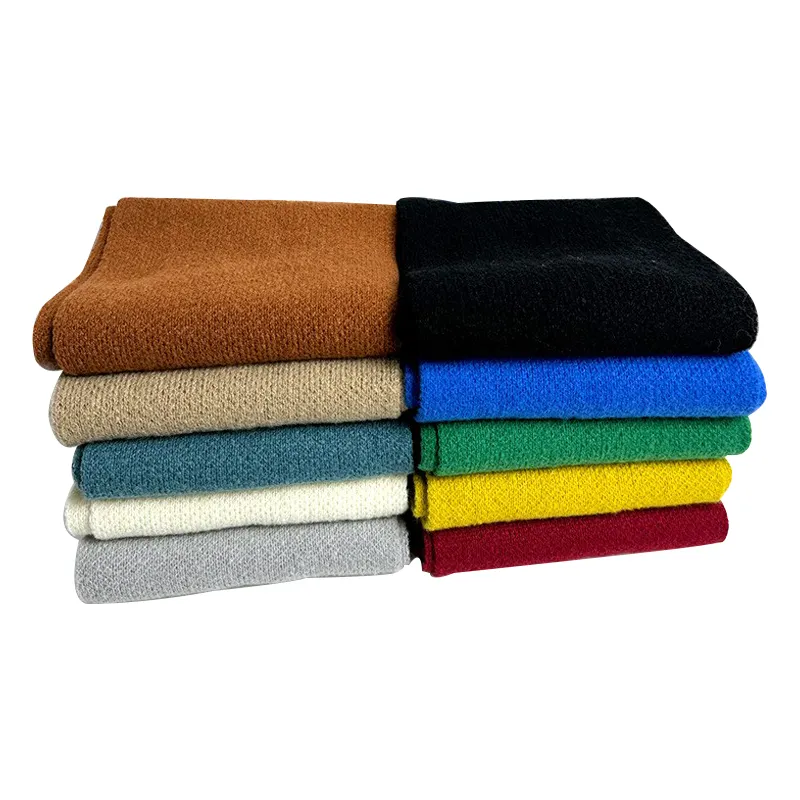 Bufandas gruesas de punto multicolor con logotipo personalizado de alta calidad Bufanda de invierno de poliéster para mujer