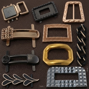 Boucle de chaussure en métal personnalisée avec logo, en alliage de zinc, à broche carrée, avec zircon, accessoires de quincaillerie de créateur pour sandales et mocassins - Product Image 4